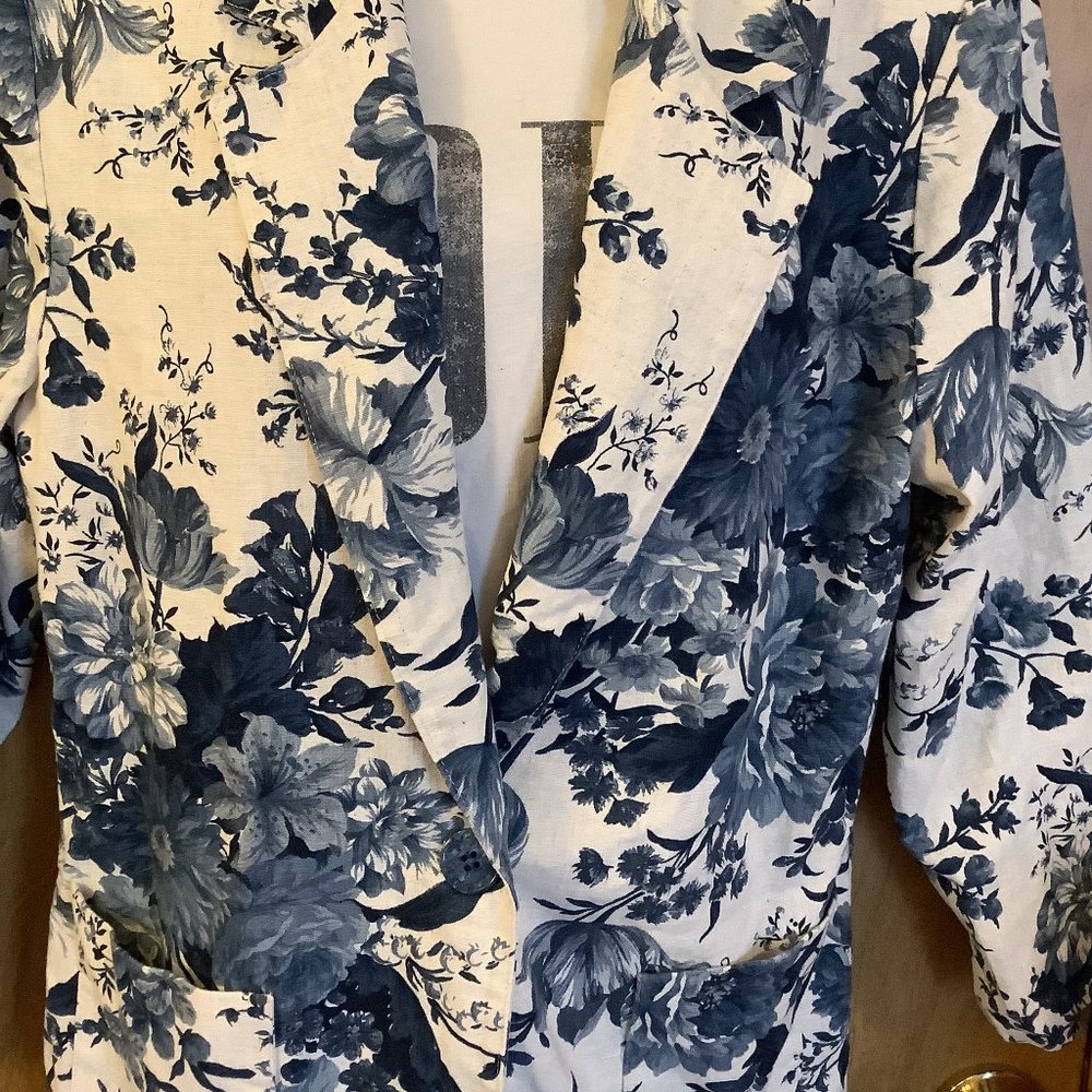 EUC Southern Lady Blue Floral Blazer Size: 13/14 (Juniors) - Picture 2 of 7